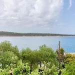 Lejlighed On With Waterfront Views