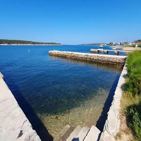 شقة On With Waterfront Views
