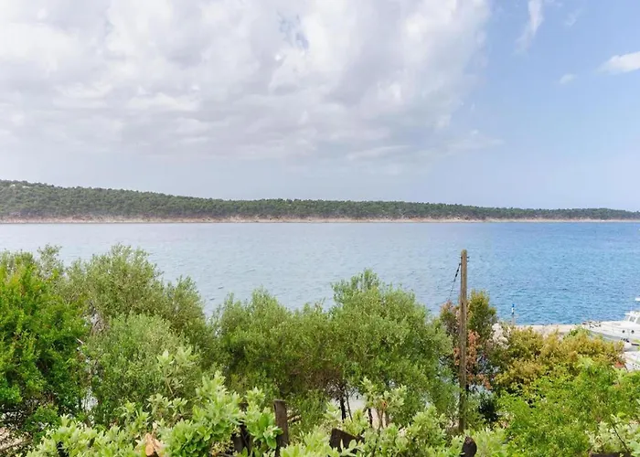 Apartman On With Waterfront Views