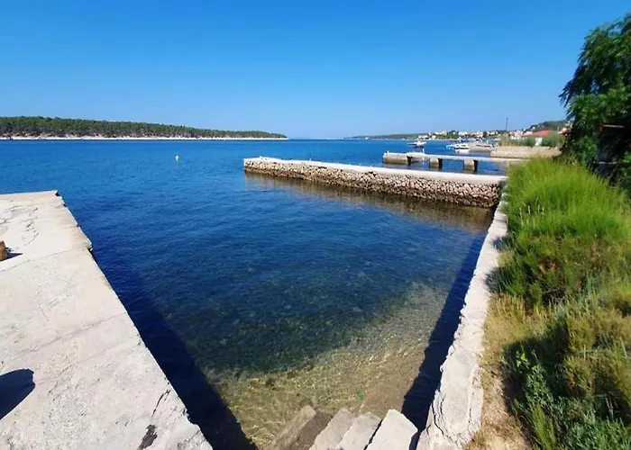 Apartman On With Waterfront Views